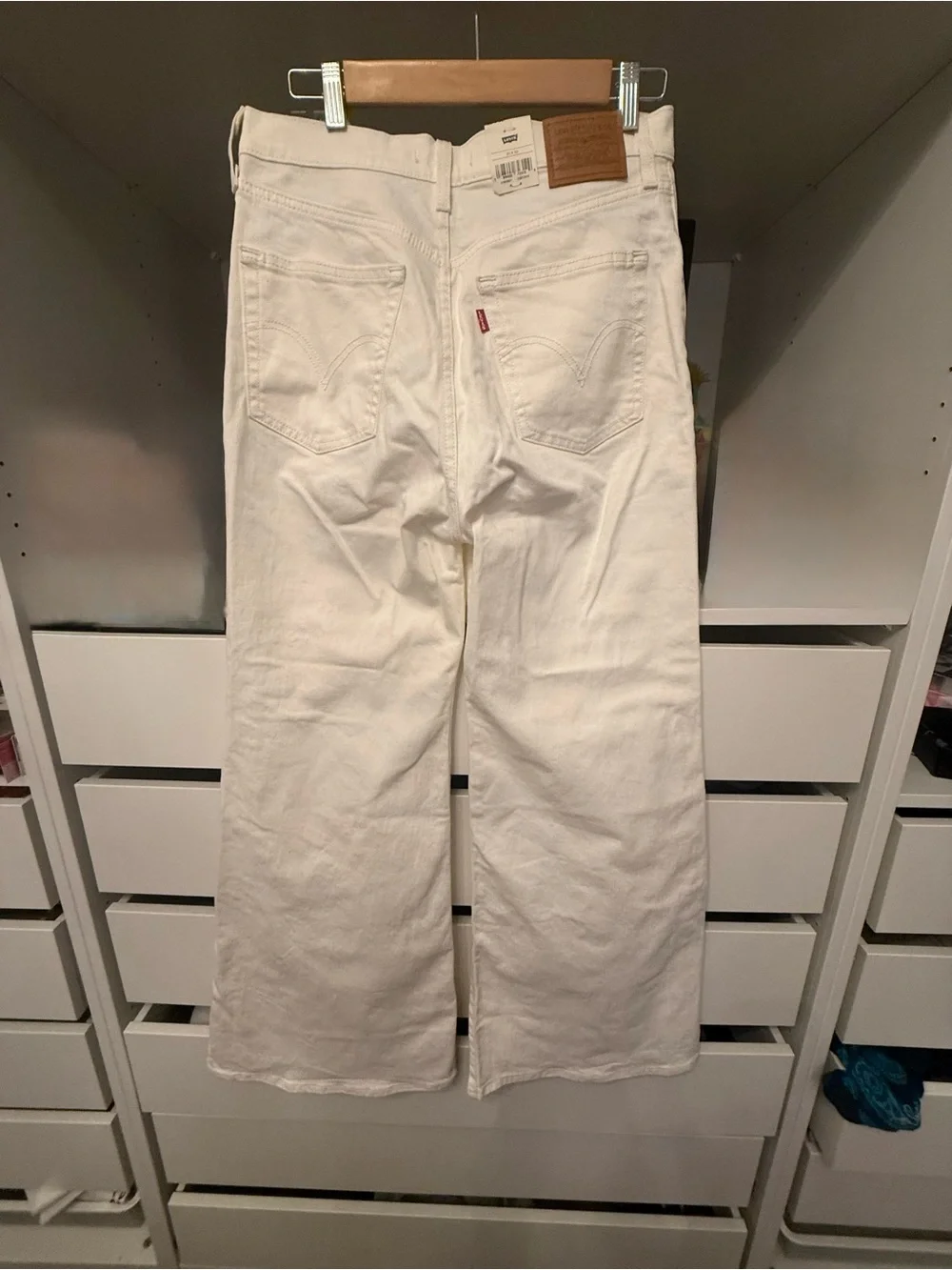 Levi's Women's Wide or Bell Leg Cream Jeans 30 x 30